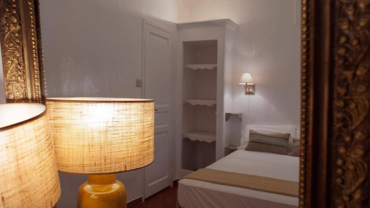 Logis Hotel & Restaurant Du Parc Gemenos Luaran gambar