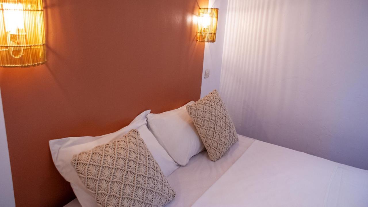 Logis Hotel & Restaurant Du Parc Gemenos Luaran gambar
