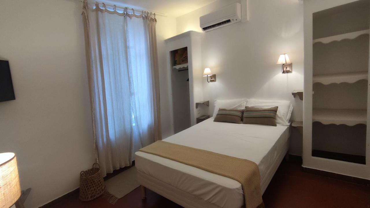 Logis Hotel & Restaurant Du Parc Gemenos Luaran gambar